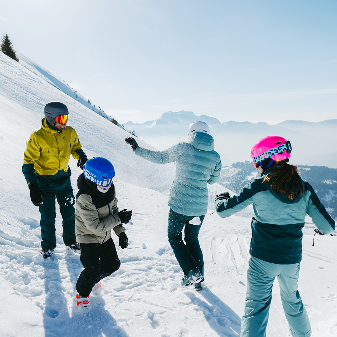 Le système de couches pour le ski: Pour rester au chaud et au sec sur les pistes
